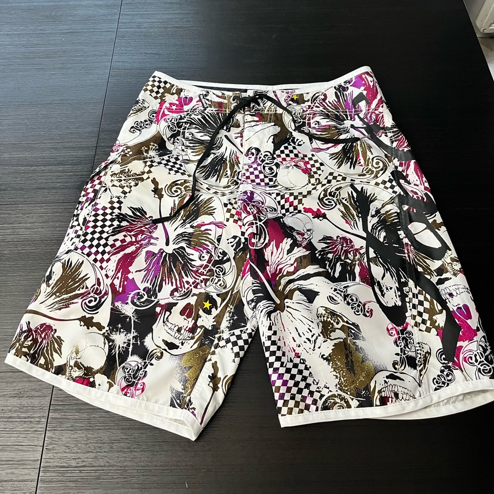 Vintage Fox board shorts swimsuit trunks size 34w white with bottle opener